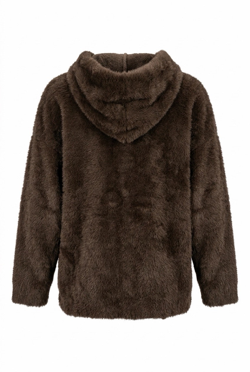 Mörkbrun fluffig cardigan med luva visad framifrån mot vit bakgrund | MOOYA | Lilla Hem