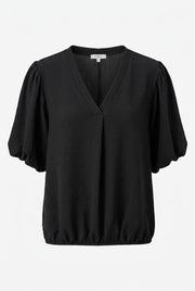 Svart topp med v-ringning och puffiga kortärmade ärmar, fotad framifrån mot vit bakgrund | Caramelle Fashion | Lilla Hem