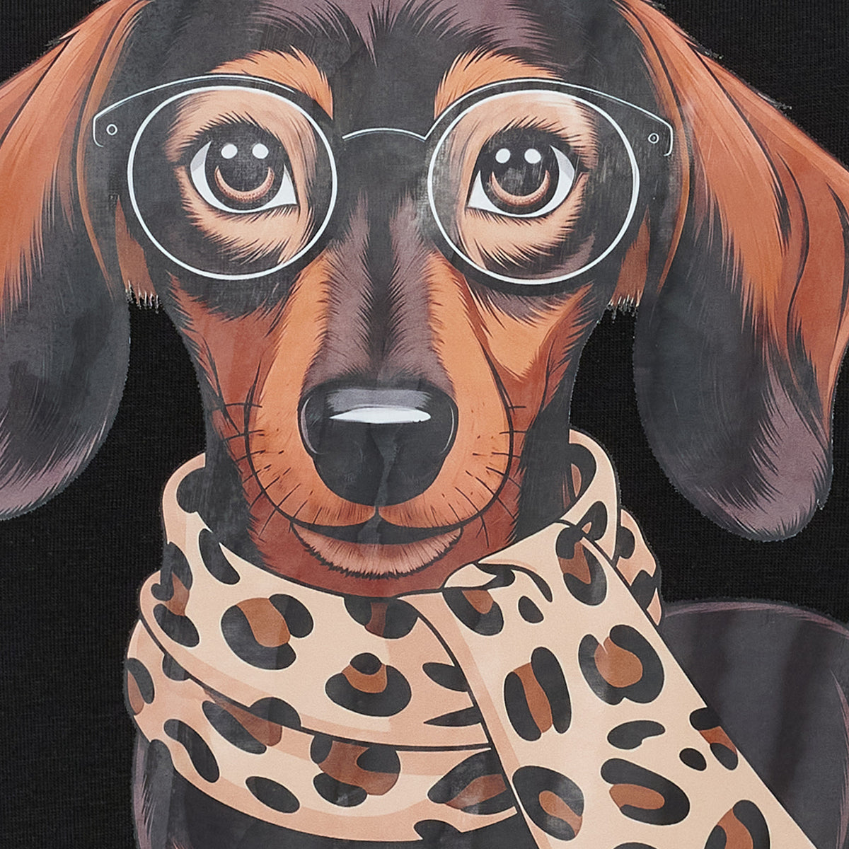Illustrerad hund med glasögon och leopardmönstrad halsduk sett framifrån | MARTA du Chateau | Lilla Hem