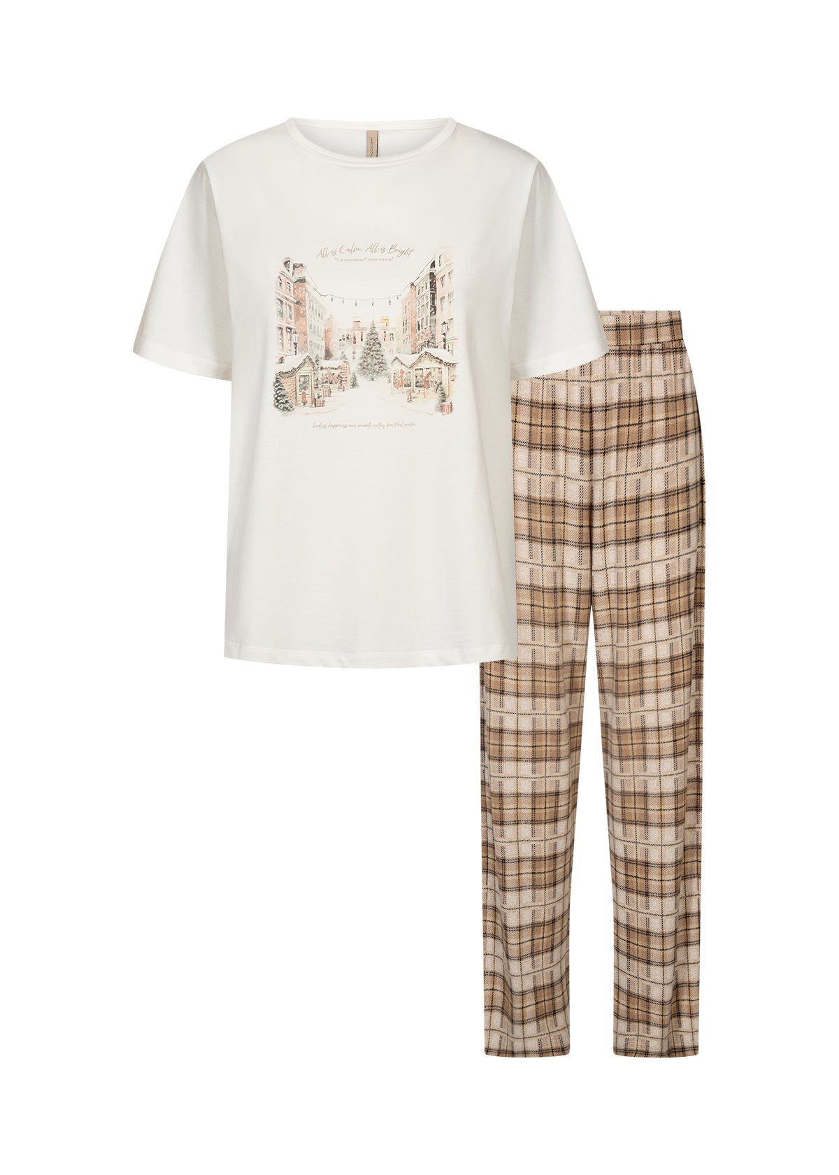 Pyjamas med vit tröja med julillustration och rutiga byxor i beige och brunt, visad framifrån på platt underlag | Soya Concept | Lilla Hem